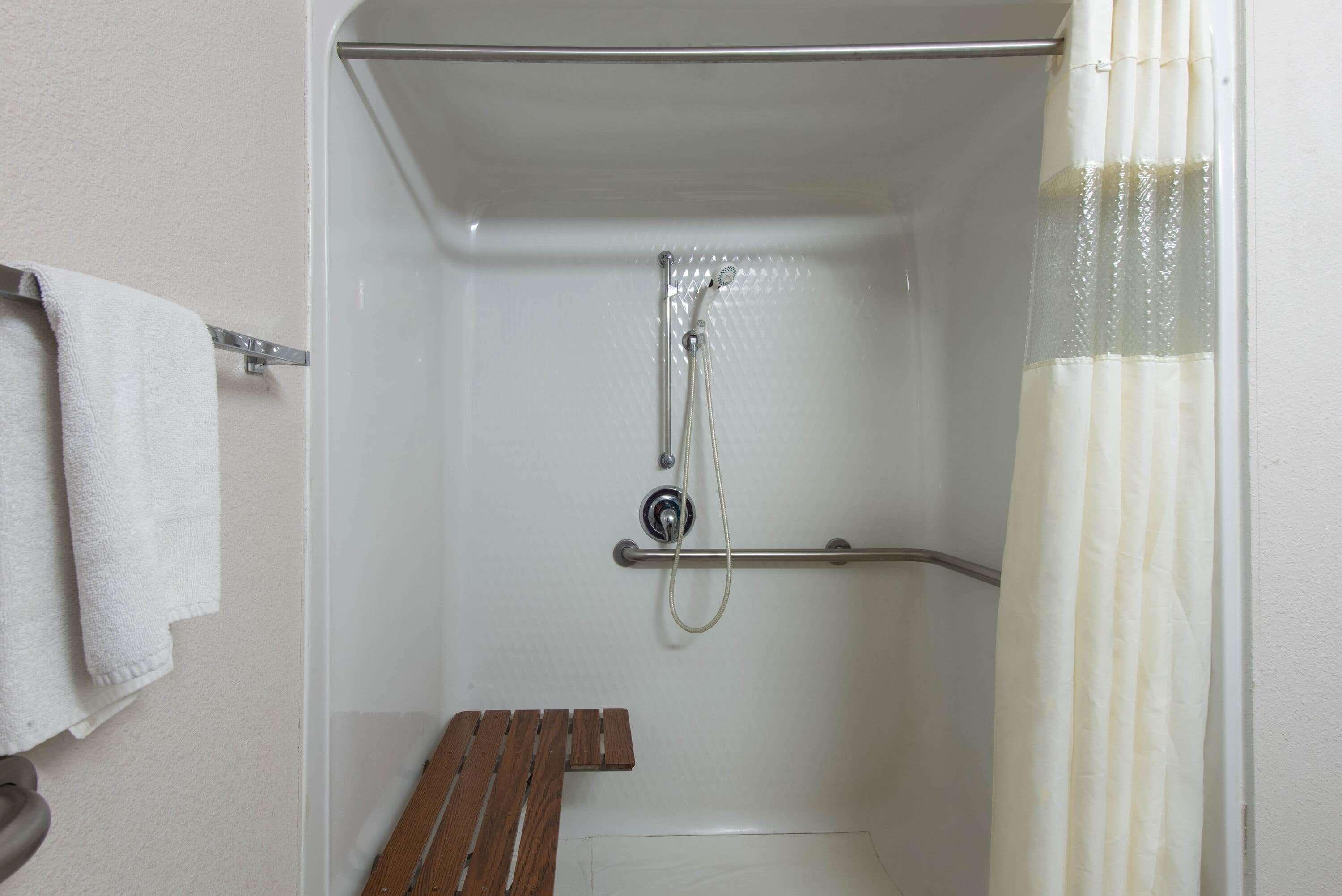 La Quinta By Wyndham Erie Hotel 3*